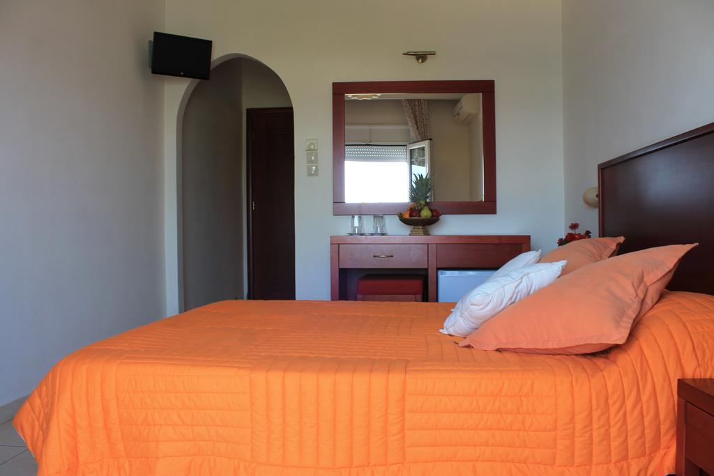 Xaris Hotel Platamonas Quarto foto